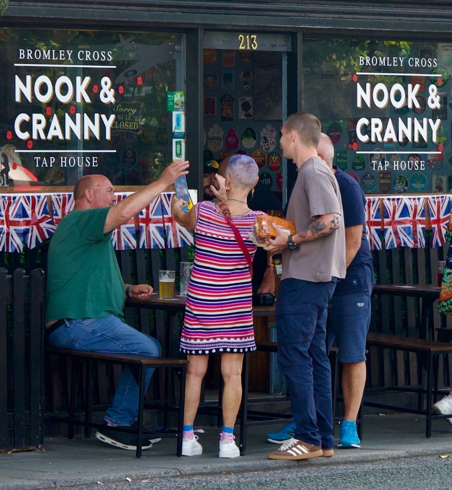 Local Life - Nook & Cranny. Canon EOS RP